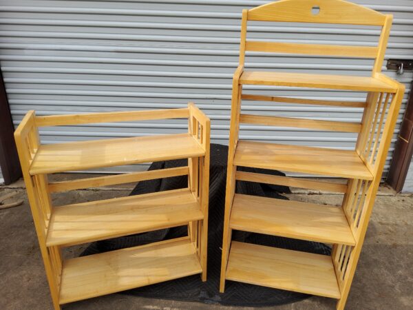 Collapsible shelves